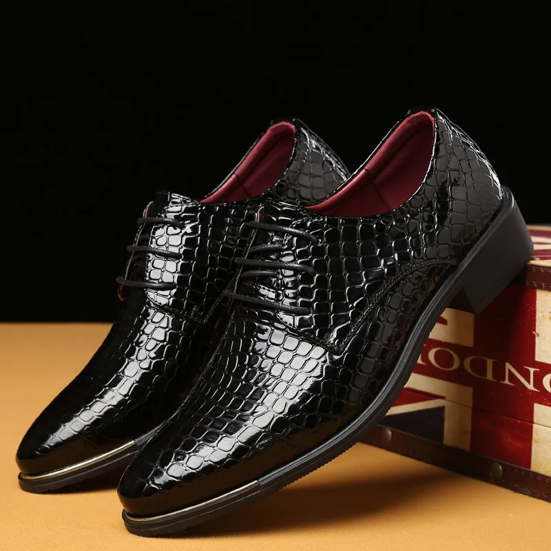 

MenPattern Pointed Toe Lace Up Shoes Genuine Leather Bright Business Dress Shoes Wedding Shoes 2020