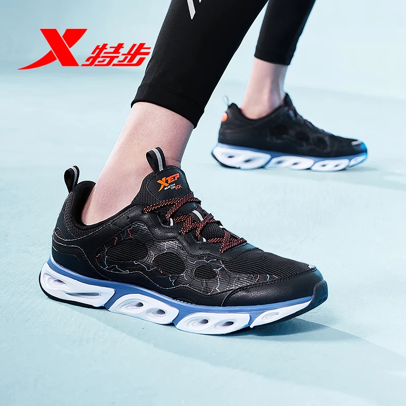 XTEP реактивная катушка Мужская обувь для бега дышащий светильник сетчатые