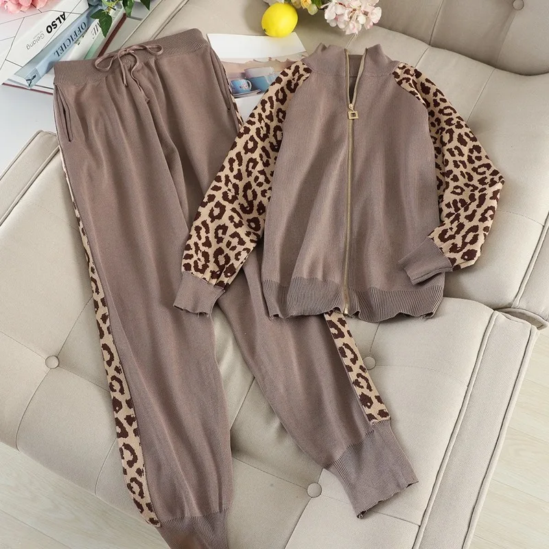New Casual Knit Sports Suit Female Leopard Stitching Cardigan Shirt Small Fragrance Two-piece |