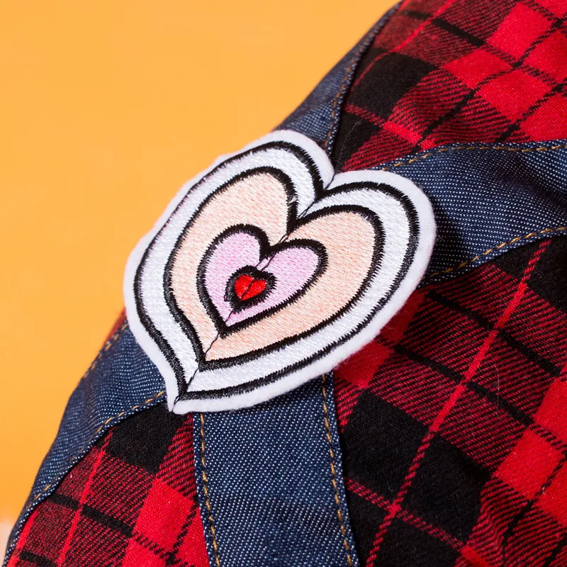 Hipidog Бесплатная доставка красного и черного цветов Рубашка с рисунком Собаки