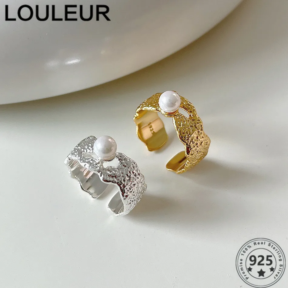 

LouLeur News 925 Sterling Silver Ring Irregular Folds Pearl Rings For Women Luxury Ring 2021 Trend Silver 925 Jewelry Design