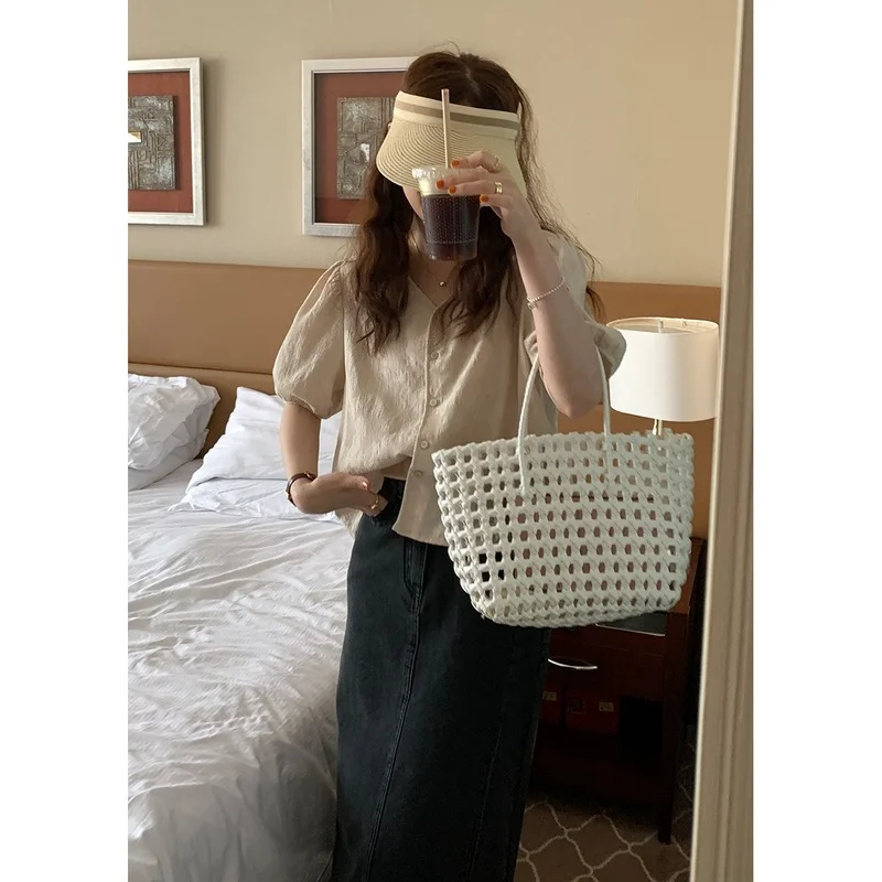 

Loose v collar bubble sleeve casual shirt female French temperament bottom girly feeling jacques shirt