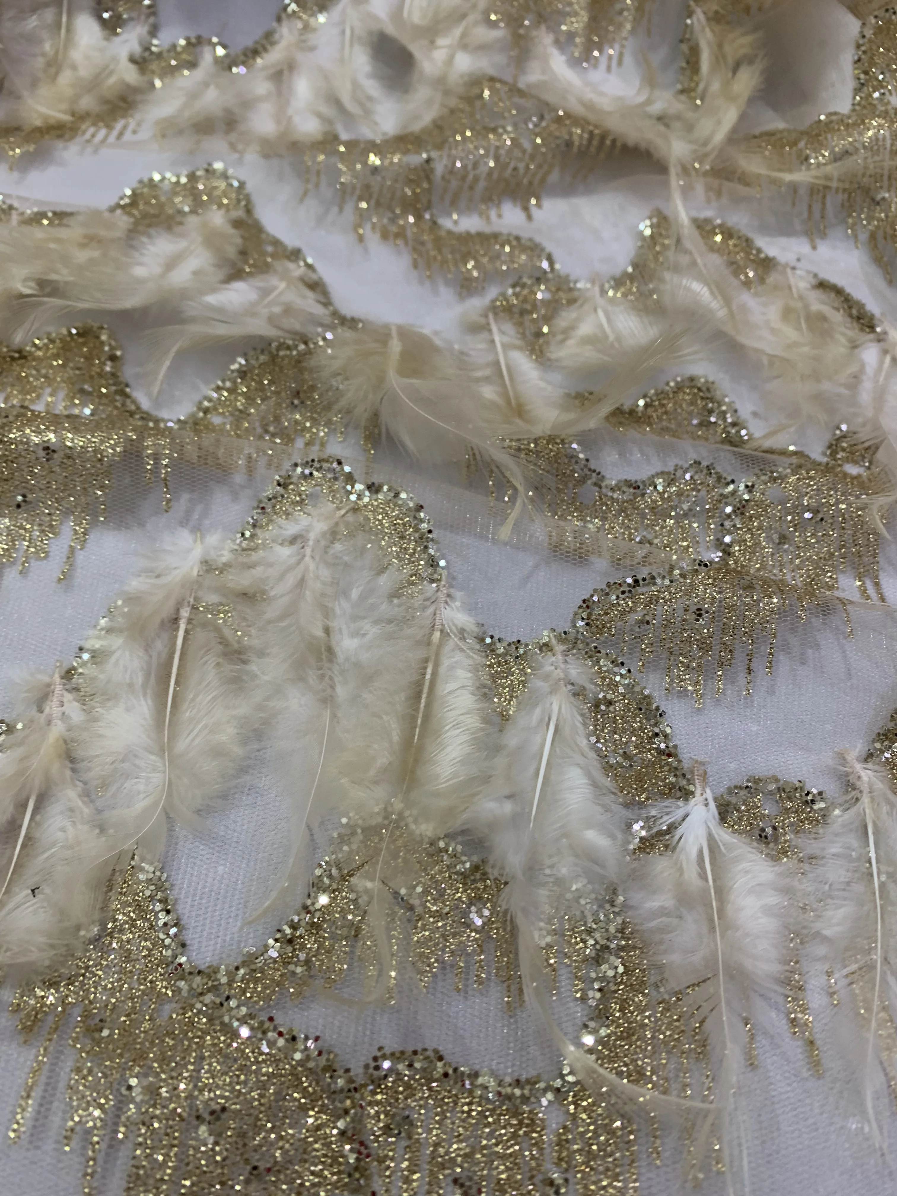 Высококачественная новейшая африканская кружевная ткань с вышивкой перьями