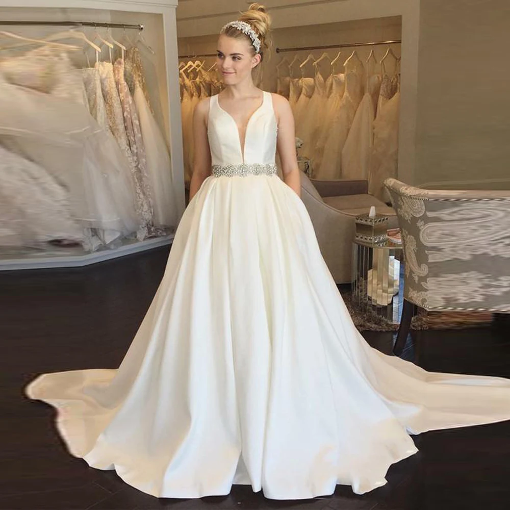 

2020 Elegant Satin Wedding Dresses Sexy V-neck Sleeveless Beading Belt Bridal Gowns White Ball Gown Wedding Gown Vestidos novias