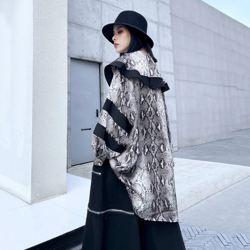 

[EAM] Women Big Size Long Snake Pattern Blouse New Lapel Long Sleeve Loose Fit Shirt Fashion Tide Spring Autumn 2021 1DD5218