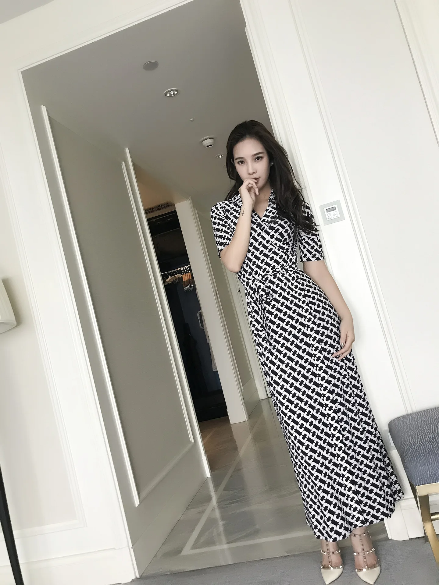 

Spring And Summer New One Piece Long D Family Same Wrap Dress Chain Print V-neck Lace Up Temperament Dress