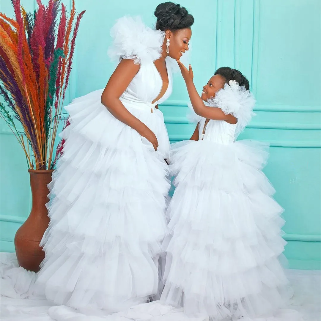 

Pure White Tulle Prom Dresses Aso Ebi Style Deep V Neck Layered Fluffy Ruffles Plus Size Mother and Daughter Photo Shoot Gowns
