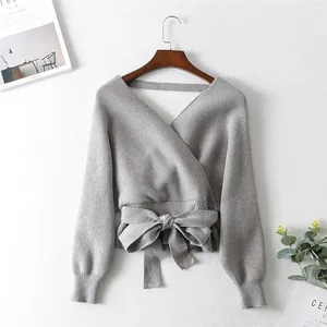 Женский вязаный свитер Новинка; футболки с v-образным вырезом с рукавами летучая мышь тонкий с поясом свитер леди оборками в верхней части трикотаж Повседневный пуловер Свитера