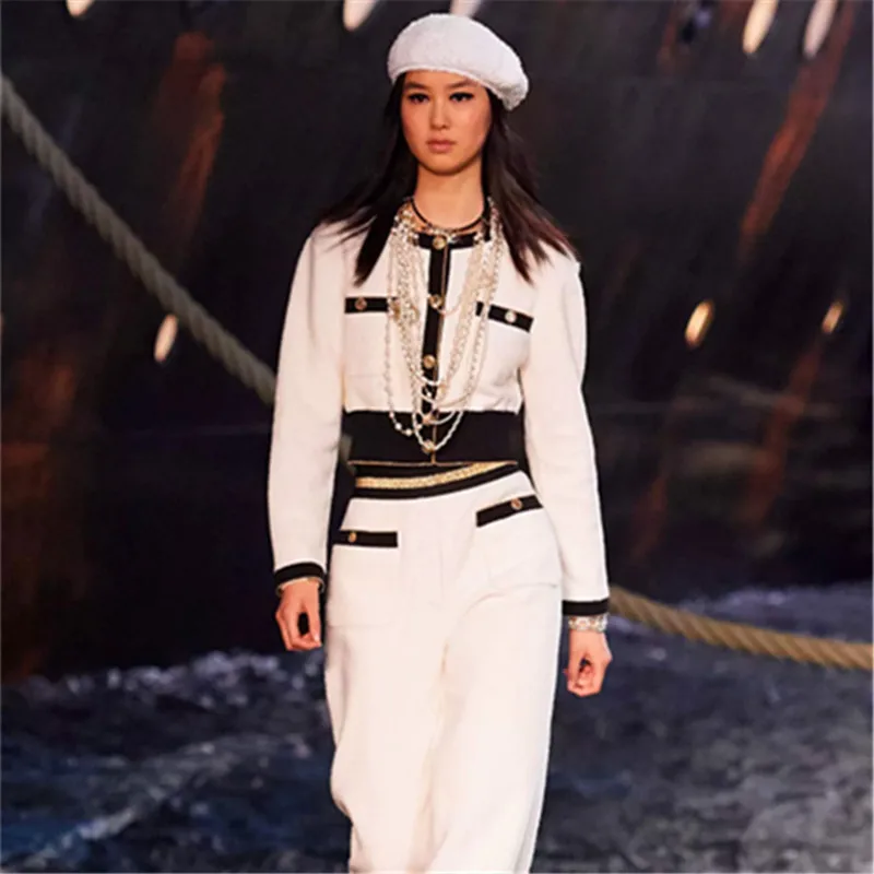 Осенняя укороченная куртка женская 2019 уличная подиумная однобортная с длинным