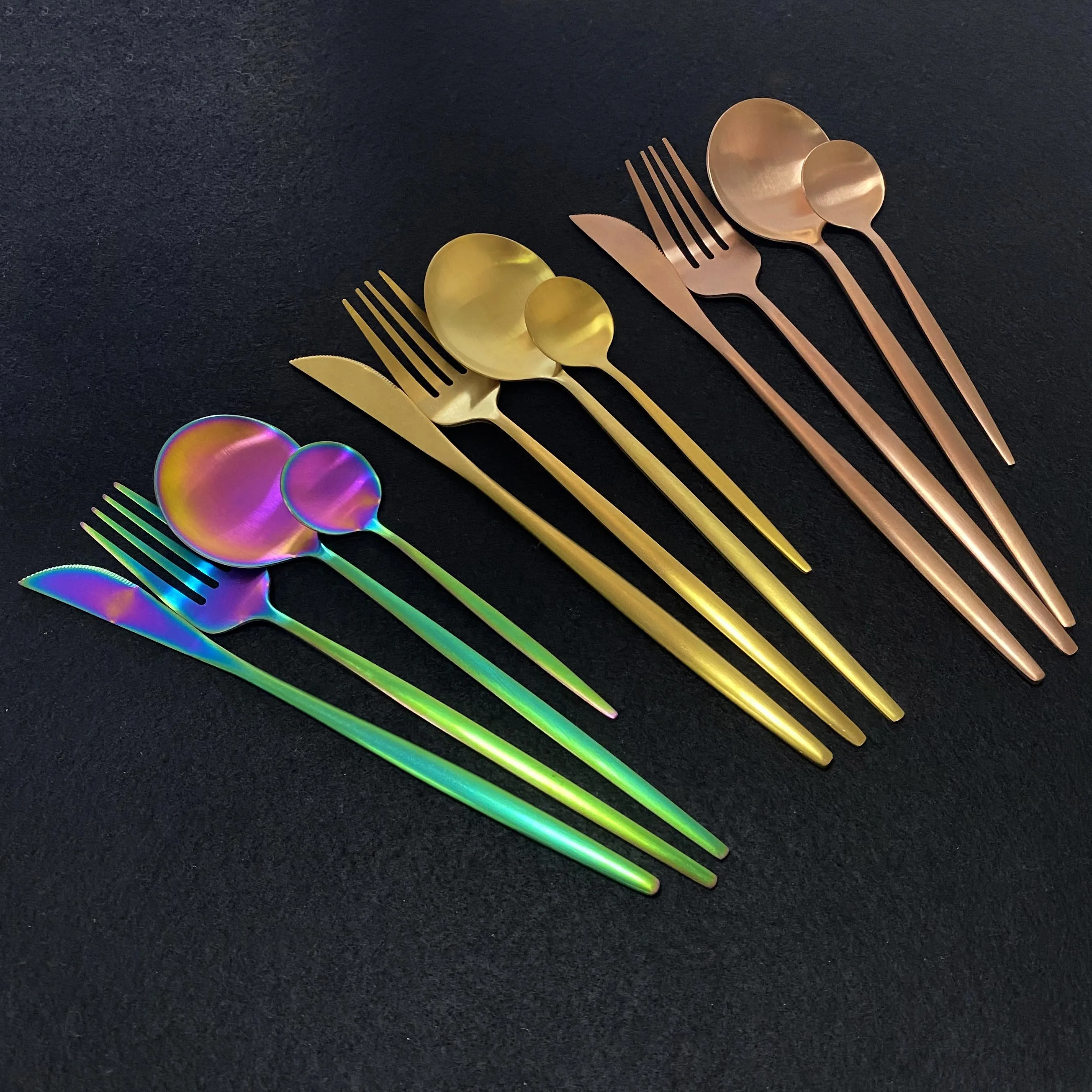 24 шт Золотой матовый набор столовых приборов 18/10 нержавеющая сталь столовая