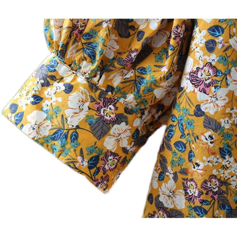 

Summer new floral print shirt women top three quarter sleeve Shirt O neck casual wear