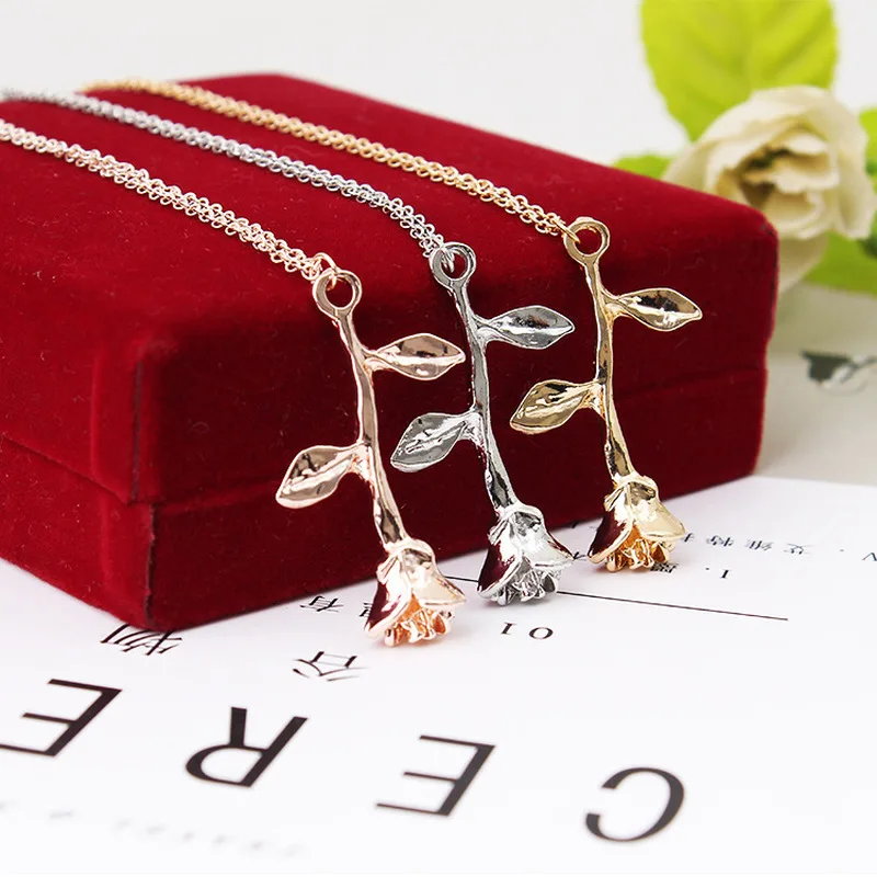 Женское колье с подвеской длинное золотистое в виде Розы подарочное для