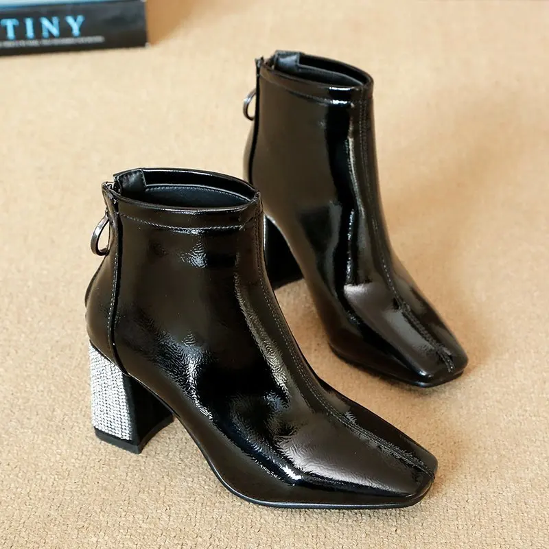 

Women 2020 Autumn and Winter New British Wind Square Head Boots Thick with High Heels Ladies Back Zipper Warm Boots Martin Boots