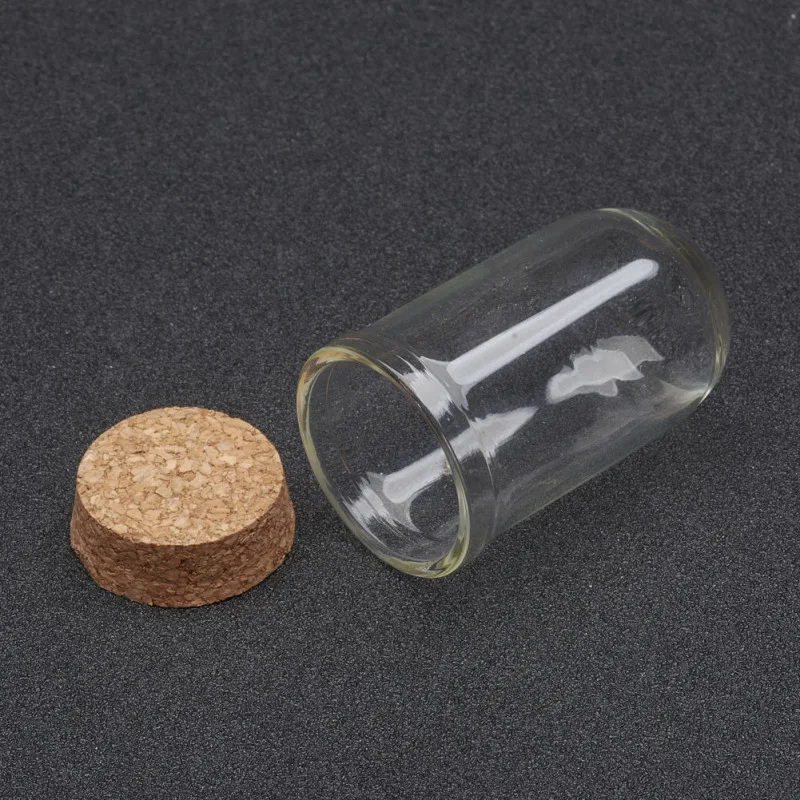 Стеклянные бутылки в форме колонны с тампионами для хранения ювелирных изделий