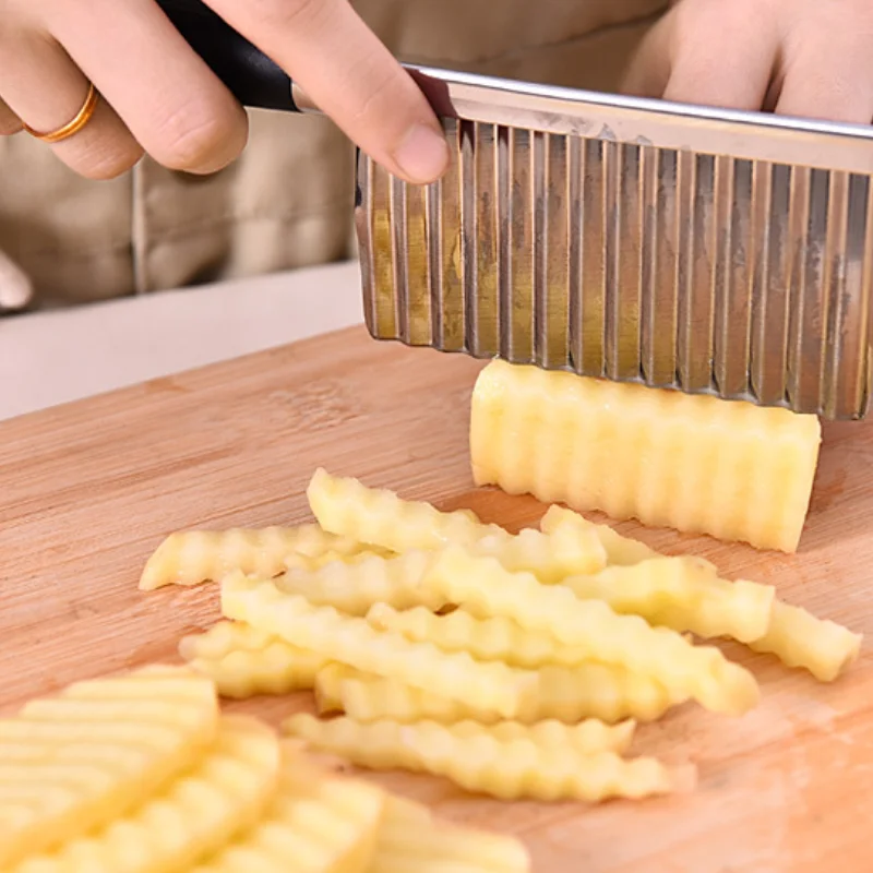 

Potato Chip Slicer Dough Vegetable Fruit Crinkle Wavy Slicer Knife Potato Cutter Chopper French Fry Maker Kitchen Gadgets Tools