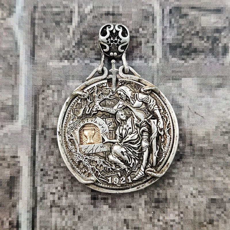 

Wandering Coin Holy Grail European and American Style Mayan Organ Activity Coin Pendant Item