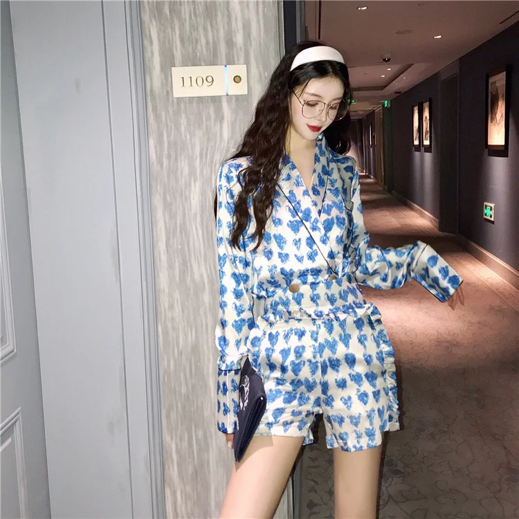 

2021 plus size 2021 lazy love printed sunscreen shirt + high waist shorts two-piece women's clothing