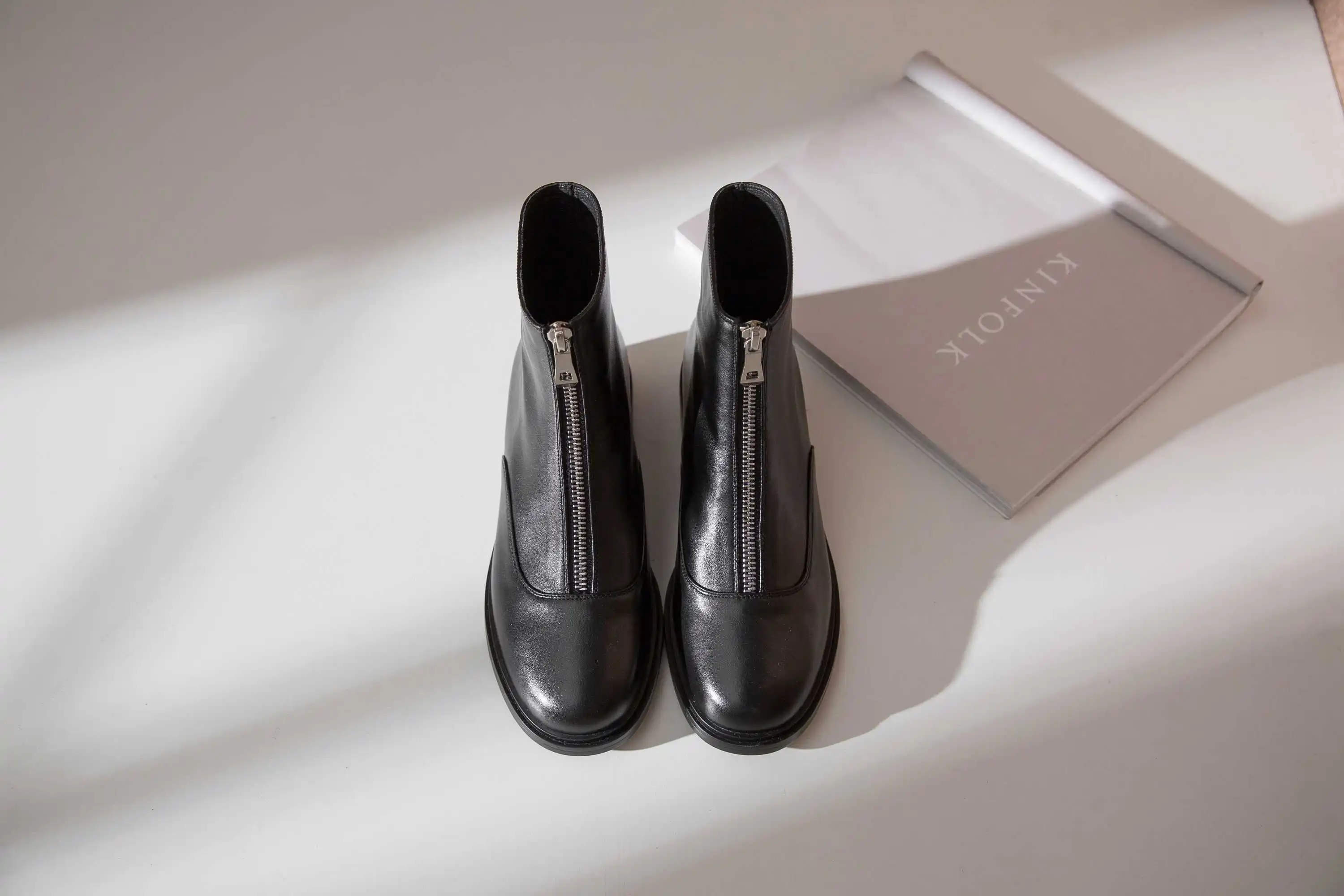 krazing pot winter warm leisure simple style genuine leather solid round toe low heels women fashion Zipper punk ankle boots L00