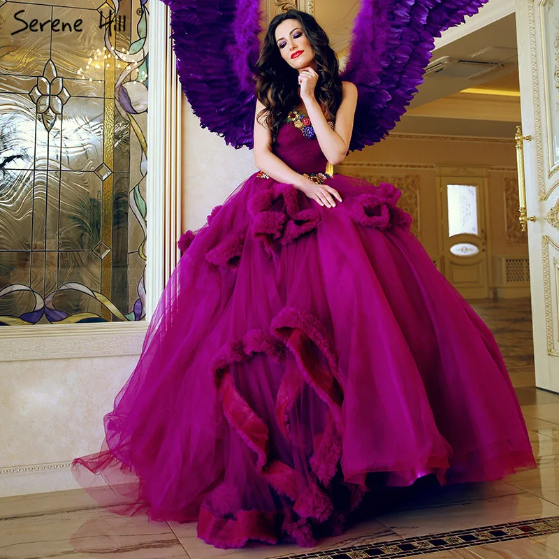 Фиолетовое платье без бретелек для фотосъемки свадебное с открытыми плечами