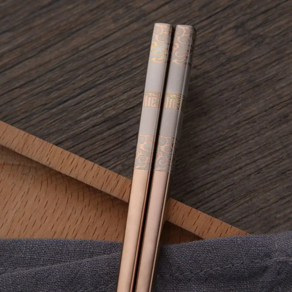 rose gold Горячая 1 пара из нержавеющей стали анти-прокатки Роскошные лазерной гравировки корейские полые палочки для еды Фортуна палочки для еды посуда - Цвет: rose gold