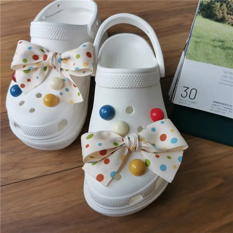 

Luxury Bowtie DIY Clogs Shoe Charms Cute Polka Dot Bow Croc Charms Designer High Quality Shoe Buckle Elegant Princess Style