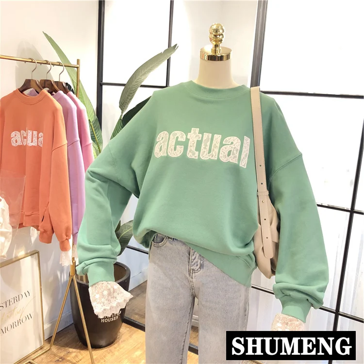 Женская хлопковая толстовка с вышивкой кружевными рукавами и круглым