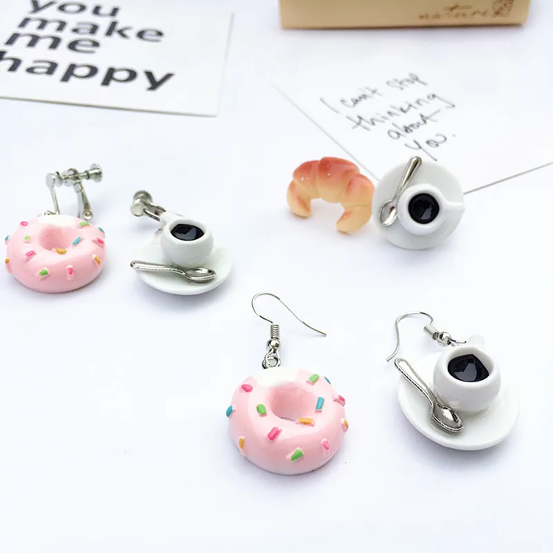 Женские серьги-капельки с чаем кофе пончиками хлебом для выпускного вечера