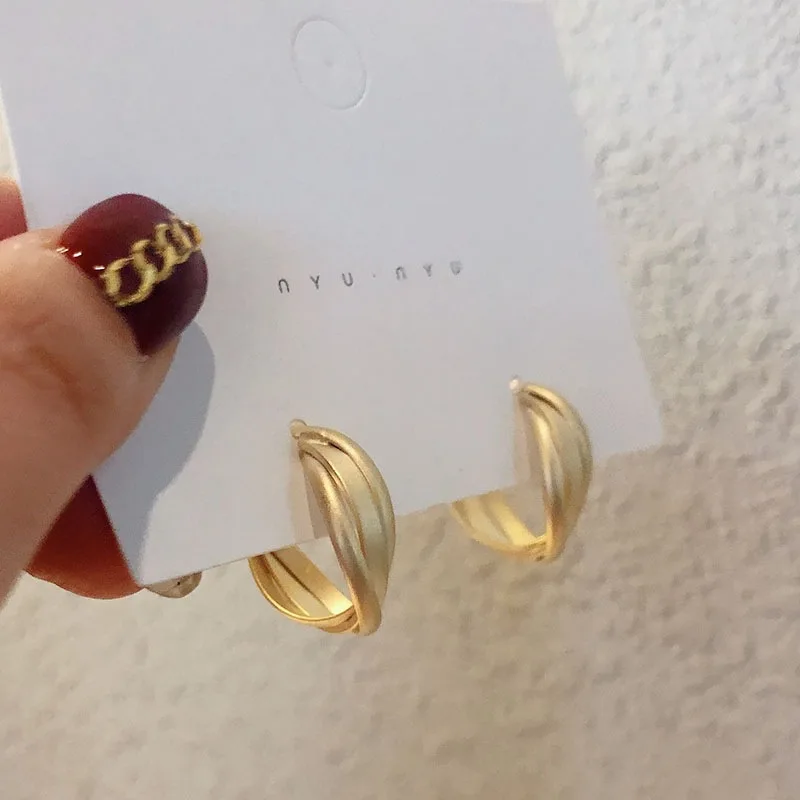 

Europe and America Fashion Vintage Earrings For Women Geometric Statement Gold Metal Earrings 2021 Trendy Earings Jewelry