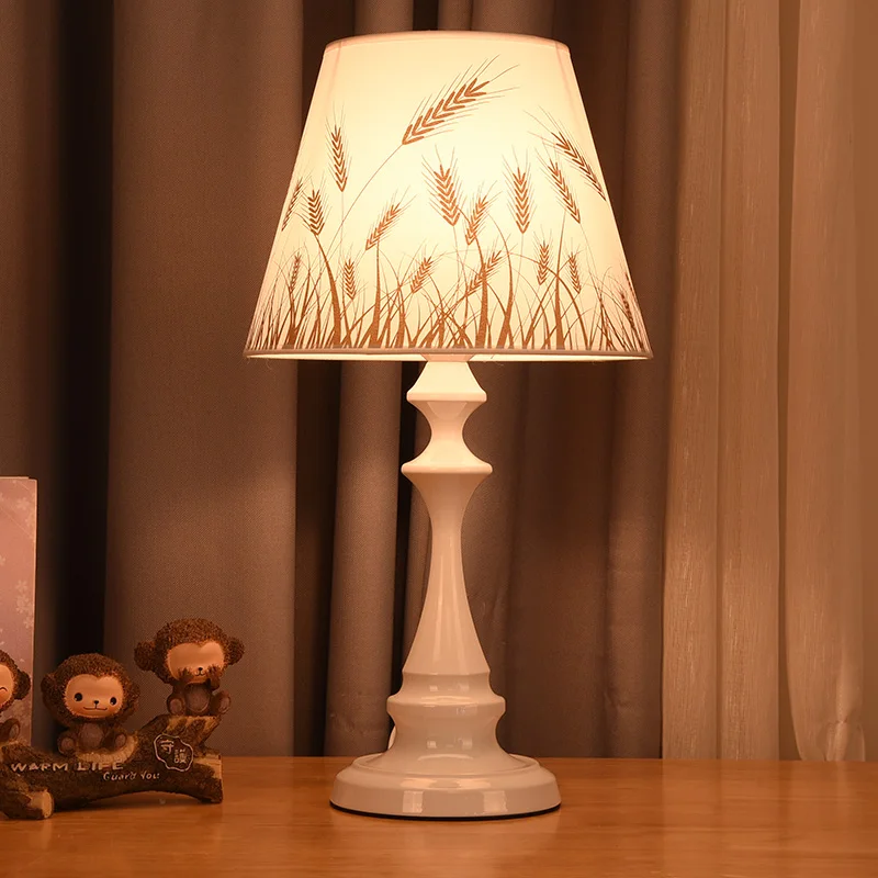 

Modern Bedroom Bedside Lamp American Linen Lampshade Iron Base Living Room Lamp Simple Hotel Bedside Counter Indoor Table Lamp
