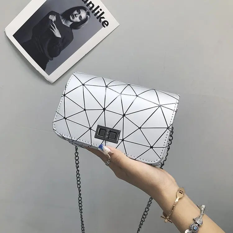 

Women Fashionable Shoulder Bags 2020 New Korean Version of The Messenger Bag Handbag Chain Wild Crack Printing Wild Shoulder Bag