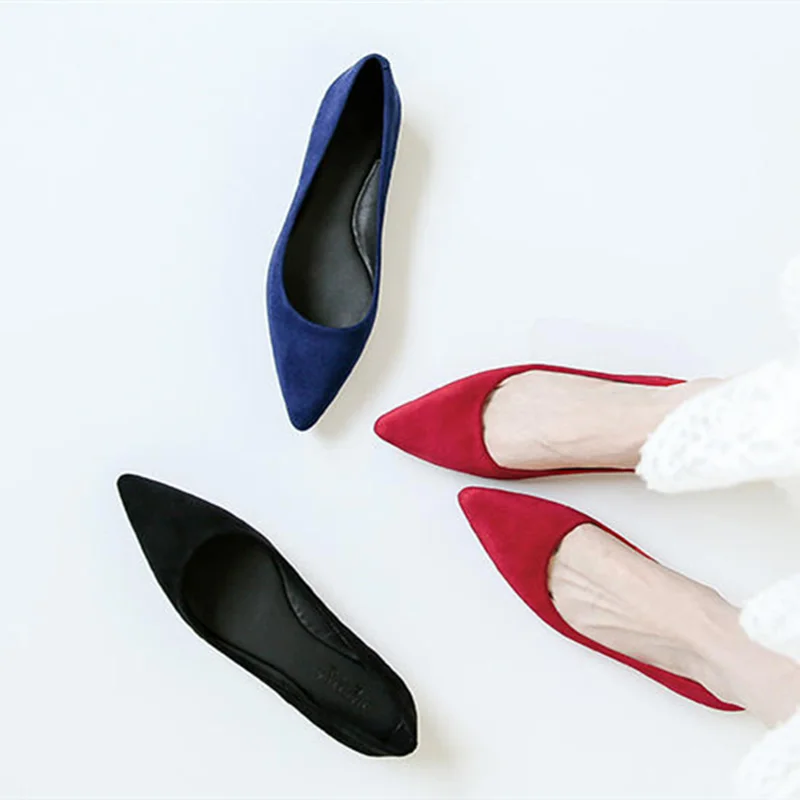 Женские туфли из флока с острым носком лоферы на плоской подошве балетки красные