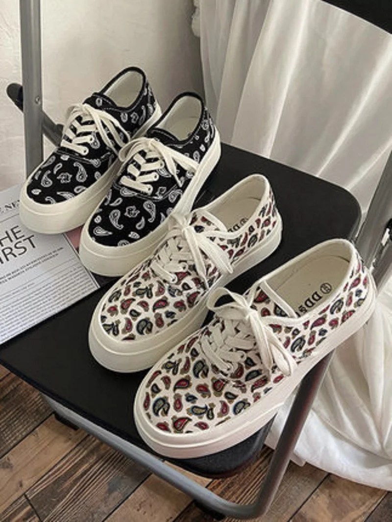 

2021 new niche leopard print canvas shoes women's platform platform shoes thin shoes women's all-match sneakers