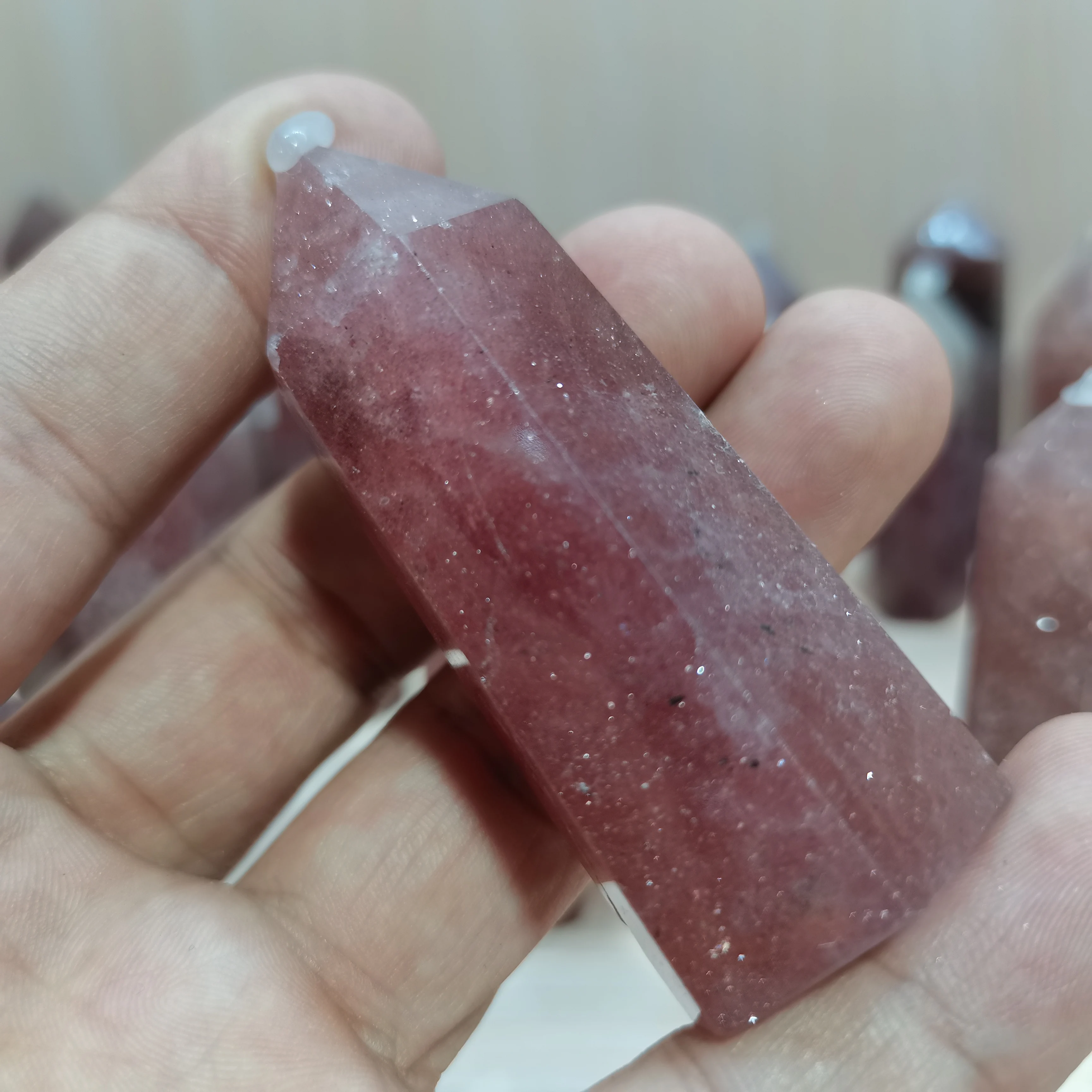 

Natural strawberry quartz hexagonal column Crystal Point Mineral Ornament Healing obelisk Wand Home Decoration DIY Gift