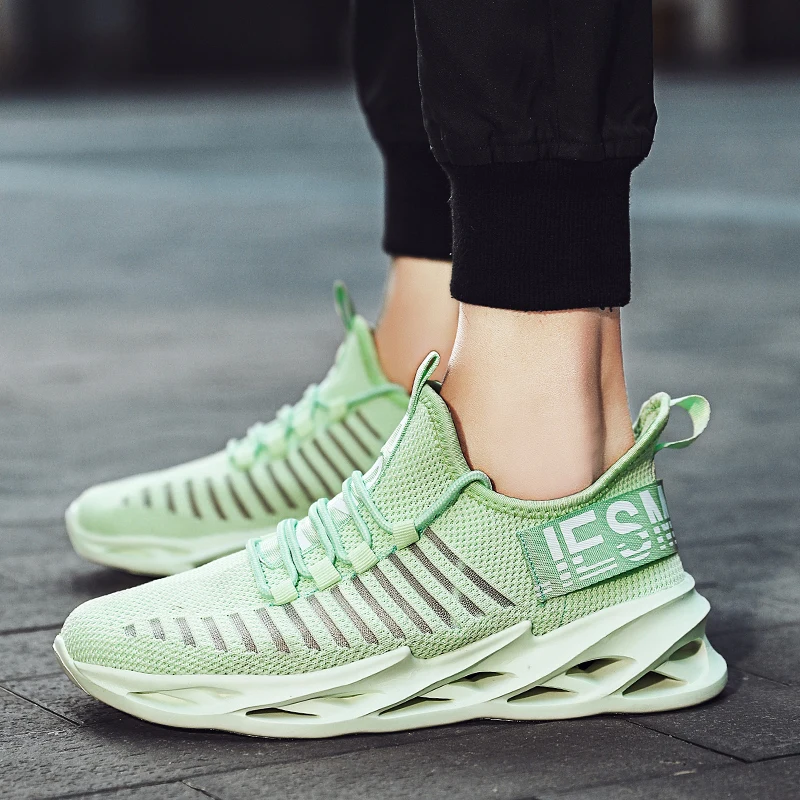 Spring New Green Men's Blade Shoes Mesh Breathable Running Sneakers Men Lightweight Sports Shoes Men Trainers zapatillas hombre
