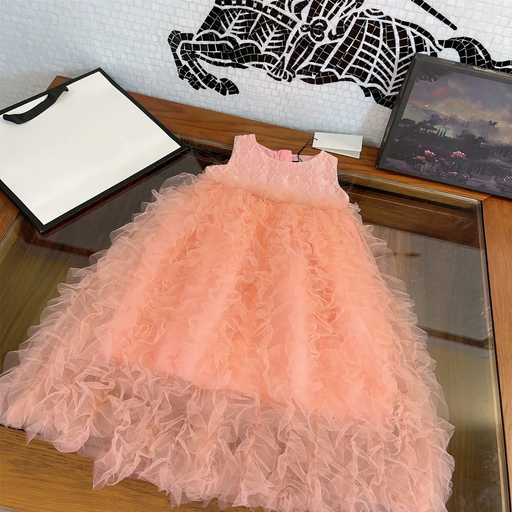 

Cake embroidered dress, 100% cotton lining, three-dimensional texture, skin-friendly and non-irritating