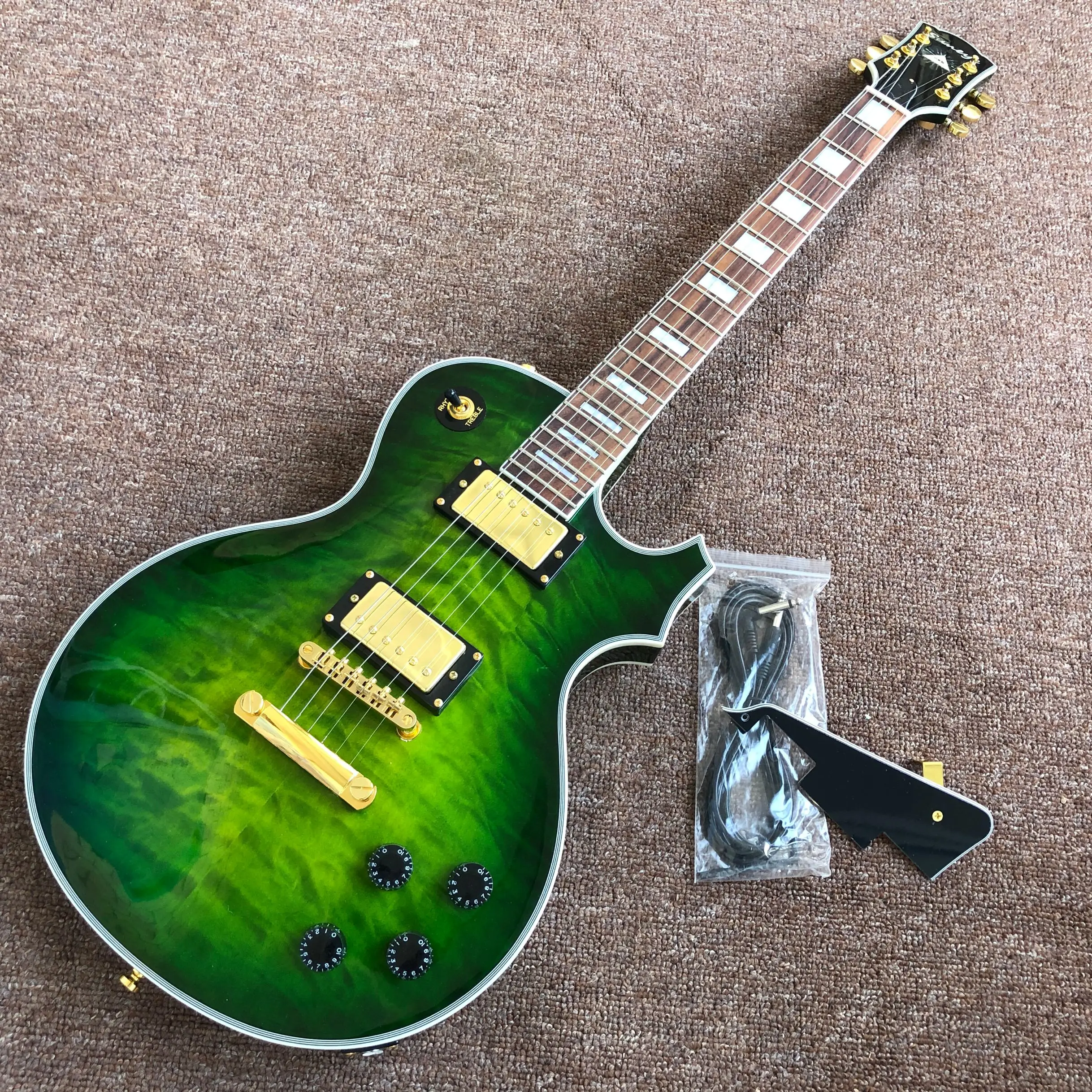 Красивая Высококачественная электрогитара зеленого цвета с кленовым верхом Cloud