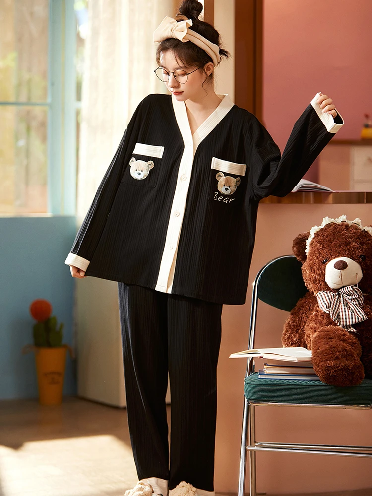 New Cotton Pyjamas Women V-neck Sleepwear Set Cute Bear Printed With Pocket For Ladies Pijamas Black Comfortable Nightwear Home