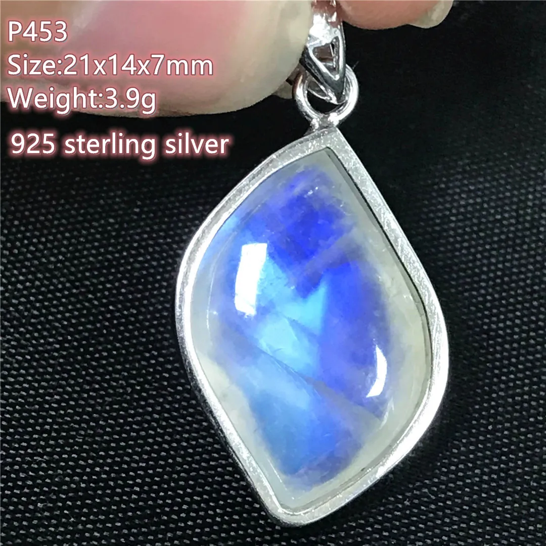 

Кулон из серебра 925 пробы с натуральным лунным камнем, 21 х14х7 мм