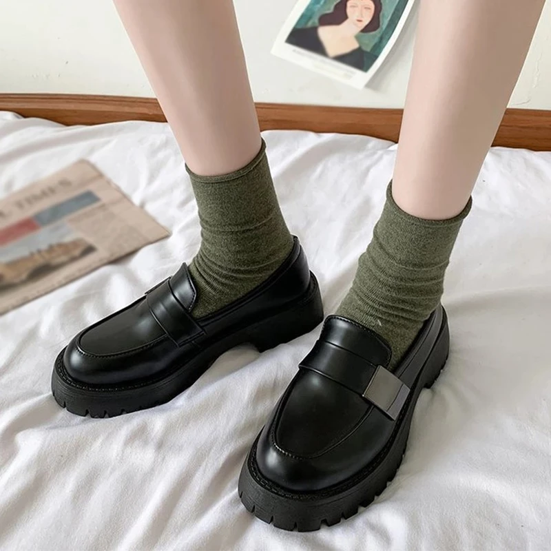 Лоферы женские из мягкой искусственной кожи удобные туфли на плоской подошве