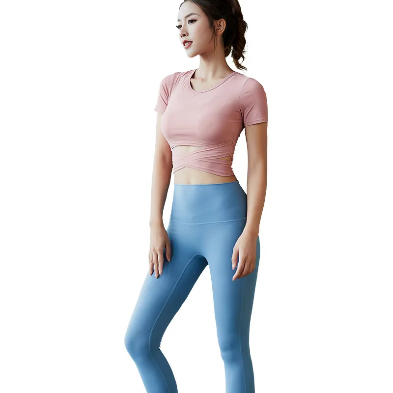 Женский костюм для фитнеса спортивный из трех предметов йоги облегающий новый
