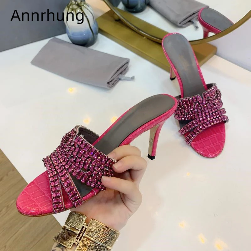 

Женские мюли стразы на высоком каблуке с украшением в виде драгоценных камней, пикантные модельные тапочки из натуральной кожи с открытым н...