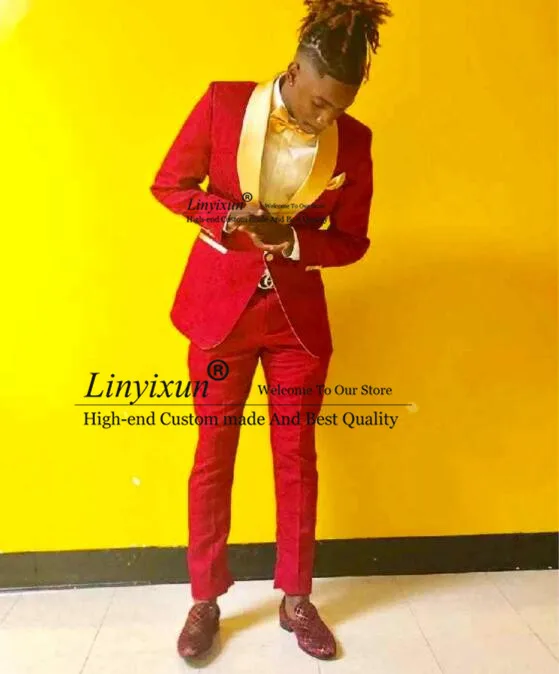 Новинка мужские смокинги жениха с красным узором шаль золотыми лацканами