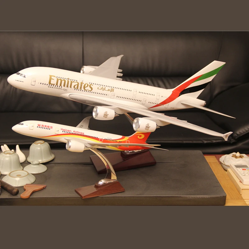 70 см Airbus A380 Emirates Airlines модель аэроплана Самолет Модель литья под давлением