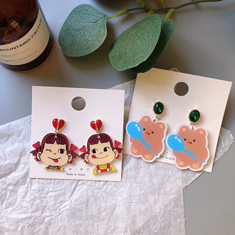 

Linmouge Fashion Cute Resin Cartoon Earrings For Women Acrylic Charms Asymmetry Sweet Bear Girl Party Stud Ear Accessories EF86