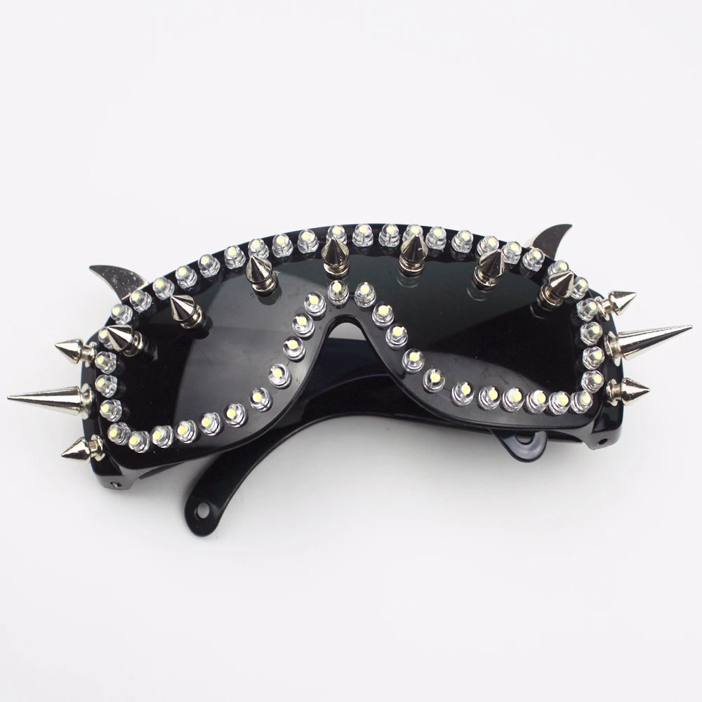 Бесплатная доставка светодиодный панк очки с заклепками для ночного концерта