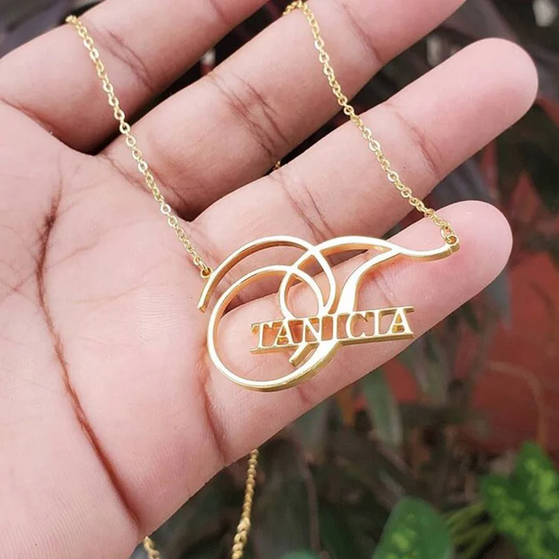 Ожерелье чокер с большой именной табличкой и надписью для женщин ожерелья