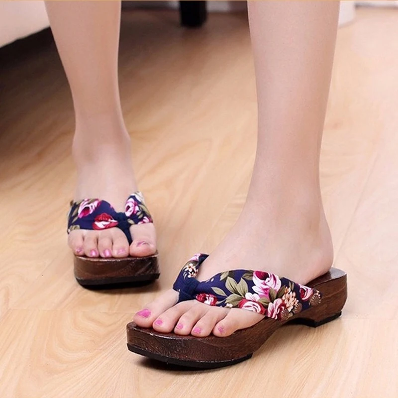 Summer Beach Sandals Japanese Style Geta Clogs Women Paulownia Wooden Slippers Flats Flip Flops Round Toe Shoes Cosplay Costumes