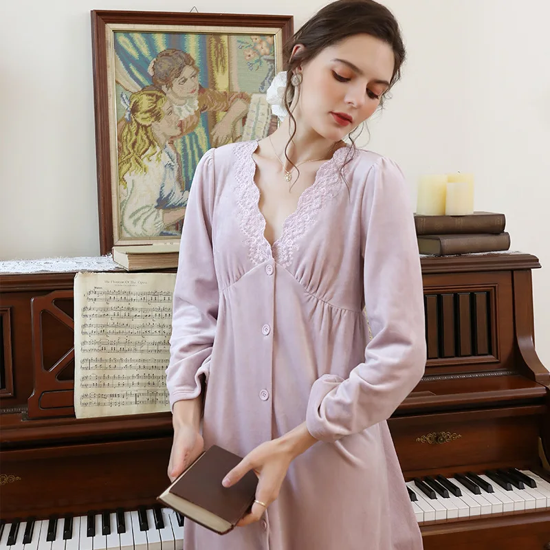 

Flannel Romantic Nightgown Women Autumn Winter Velvet Long Robe Peignoir Sleeping Shirts Victorian Night Dress Vintage Sleepwear