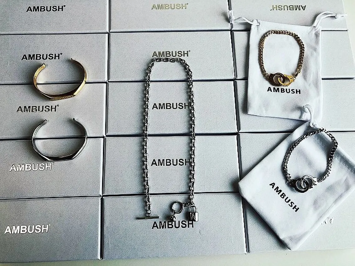 

Best Quality Titanium Alloy Solid Ambush Key Lock Necklace Men Women Top Version Accessories