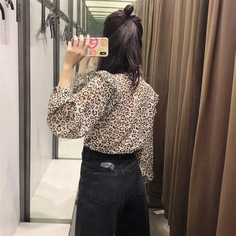 

2020 autumn women new stand-up collar folded into decorative animal pattern mesh translucent printed shirt